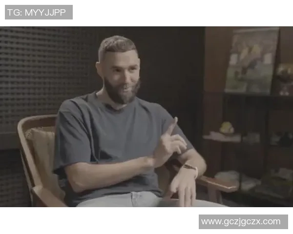 卡里姆本泽马荣耀与争议并存的绿茵传奇人生